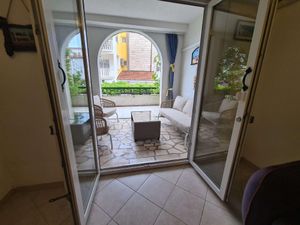 23974361-Ferienwohnung-4-Makarska-300x225-2