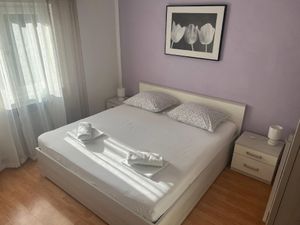 23433857-Ferienwohnung-5-Makarska-300x225-3