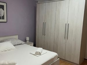 23433857-Ferienwohnung-5-Makarska-300x225-4