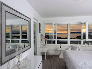 23304401-Ferienwohnung-8-Makarska-300x225-5