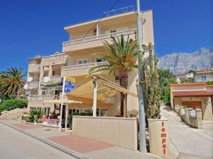 22779327-Ferienwohnung-2-Makarska-300x225-1