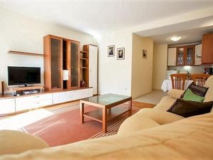 22779351-Ferienwohnung-4-Makarska-300x225-2