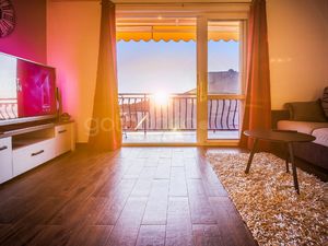 23375042-Ferienwohnung-4-Makarska-300x225-2