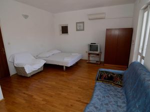 Ferienwohnung für 3 Personen (27 m²) in Makarska