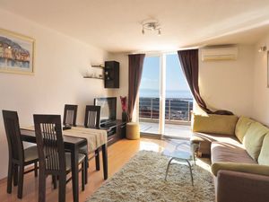 23944200-Ferienwohnung-5-Makarska-300x225-4