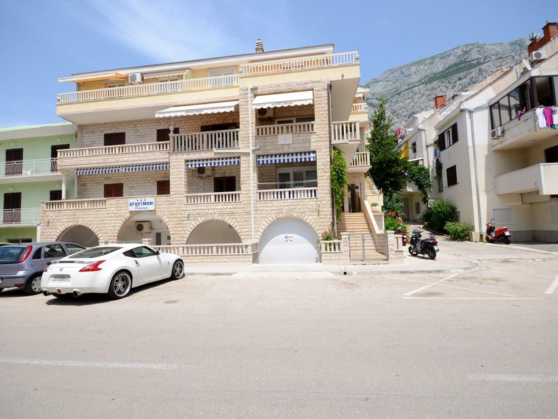 23940560-Ferienwohnung-4-Makarska-800x600-2