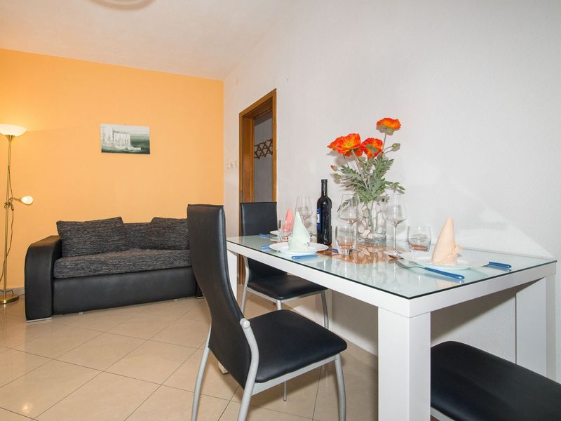 23945943-Ferienwohnung-3-Makarska-800x600-0