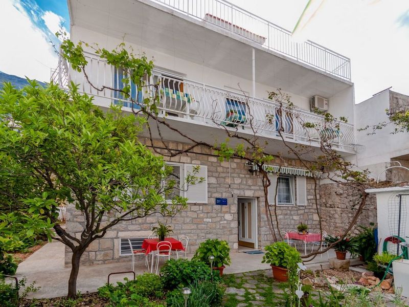 23941902-Ferienwohnung-6-Makarska-800x600-1