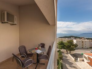 23720811-Ferienwohnung-4-Makarska-300x225-4