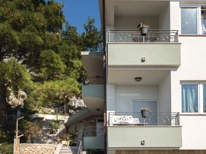 23730992-Ferienwohnung-3-Makarska-300x225-4