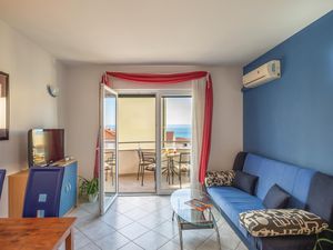 23731305-Ferienwohnung-4-Makarska-300x225-1