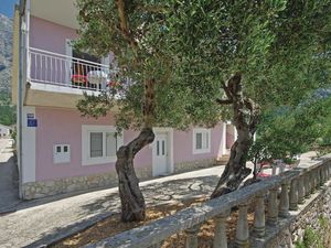 23732395-Ferienwohnung-6-Makarska-300x225-5