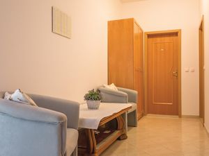 23722922-Ferienwohnung-5-Makarska-300x225-5