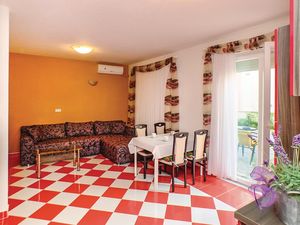 23723150-Ferienwohnung-4-Makarska-300x225-5