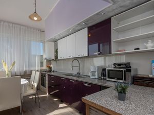 23725681-Ferienwohnung-6-Makarska-300x225-1