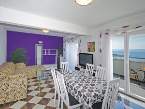 23726683-Ferienwohnung-4-Makarska-300x225-1