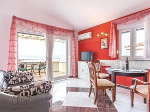 23737962-Ferienwohnung-3-Makarska-300x225-2