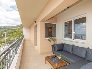 23740530-Ferienwohnung-5-Makarska-300x225-5