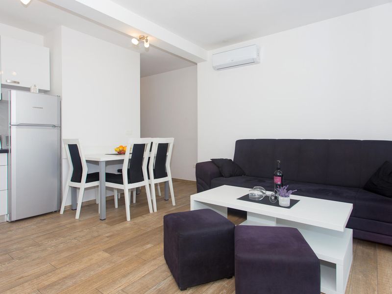 23761684-Ferienwohnung-6-Makarska-800x600-1