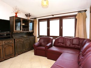 18693387-Ferienwohnung-9-Makarska-300x225-2