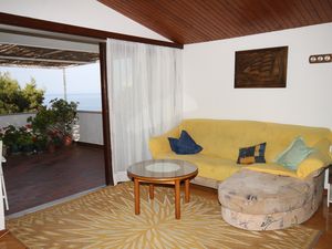 18699142-Ferienwohnung-5-Makarska-300x225-1