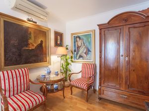 18694069-Ferienwohnung-2-Makarska-300x225-1