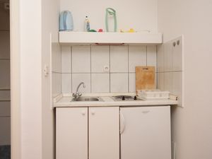 18923066-Ferienwohnung-2-Makarska-300x225-3