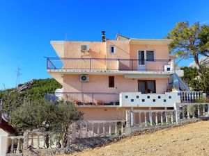 22351047-Ferienwohnung-5-Makarska-300x225-0