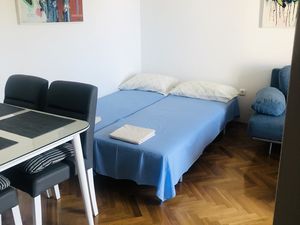 22353689-Ferienwohnung-4-Makarska-300x225-5