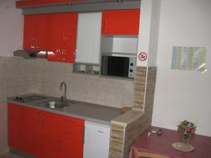 23144581-Ferienwohnung-3-Makarska-300x225-2