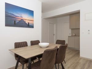 23332510-Ferienwohnung-6-Makarska-300x225-3