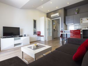 23566535-Ferienwohnung-4-Makarska-300x225-3