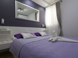 23566533-Ferienwohnung-4-Makarska-300x225-4