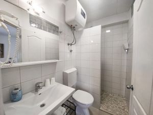 23570699-Ferienwohnung-2-Makarska-300x225-3