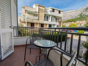 23570699-Ferienwohnung-2-Makarska-300x225-4