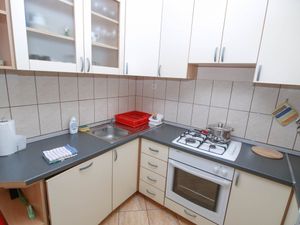 23584493-Ferienwohnung-6-Makarska-300x225-5