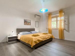 Ferienwohnung für 9 Personen (75 m²) in Makarska