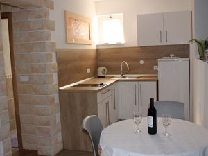 Ferienwohnung für 3 Personen (39 m²) in Makarska