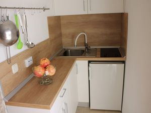 23917007-Ferienwohnung-2-Makarska-300x225-4