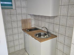 23954844-Ferienwohnung-2-Makarska-300x225-2