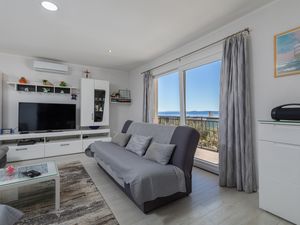 23980422-Ferienwohnung-6-Makarska-300x225-2