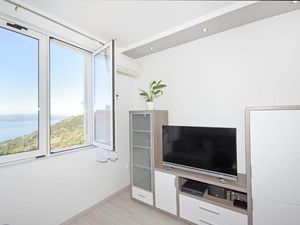 23982311-Ferienwohnung-5-Makarska-300x225-2