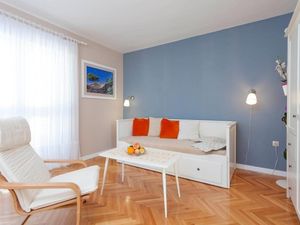 23983923-Ferienwohnung-6-Makarska-300x225-2