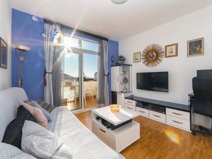 23933789-Ferienwohnung-6-Makarska-300x225-1