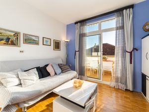 23933789-Ferienwohnung-6-Makarska-300x225-2