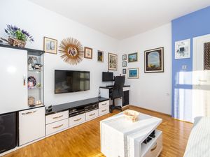 23933789-Ferienwohnung-6-Makarska-300x225-3