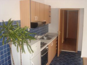 23934345-Ferienwohnung-4-Makarska-300x225-3