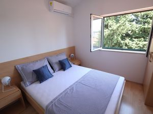 23934345-Ferienwohnung-4-Makarska-300x225-4