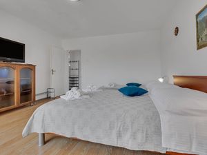 23280528-Ferienwohnung-6-Makarska-300x225-4