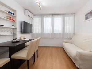 24025345-Ferienwohnung-4-Makarska-300x225-1